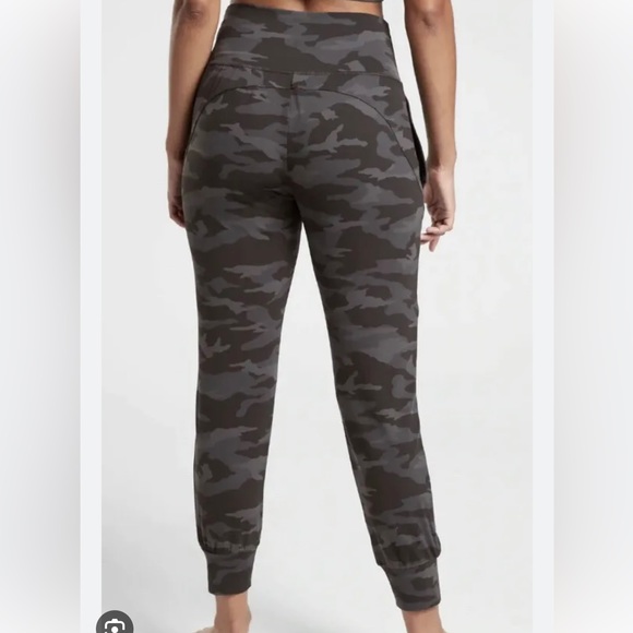 Athleta Salutation Joggers in Camo - Picture 2 of 4